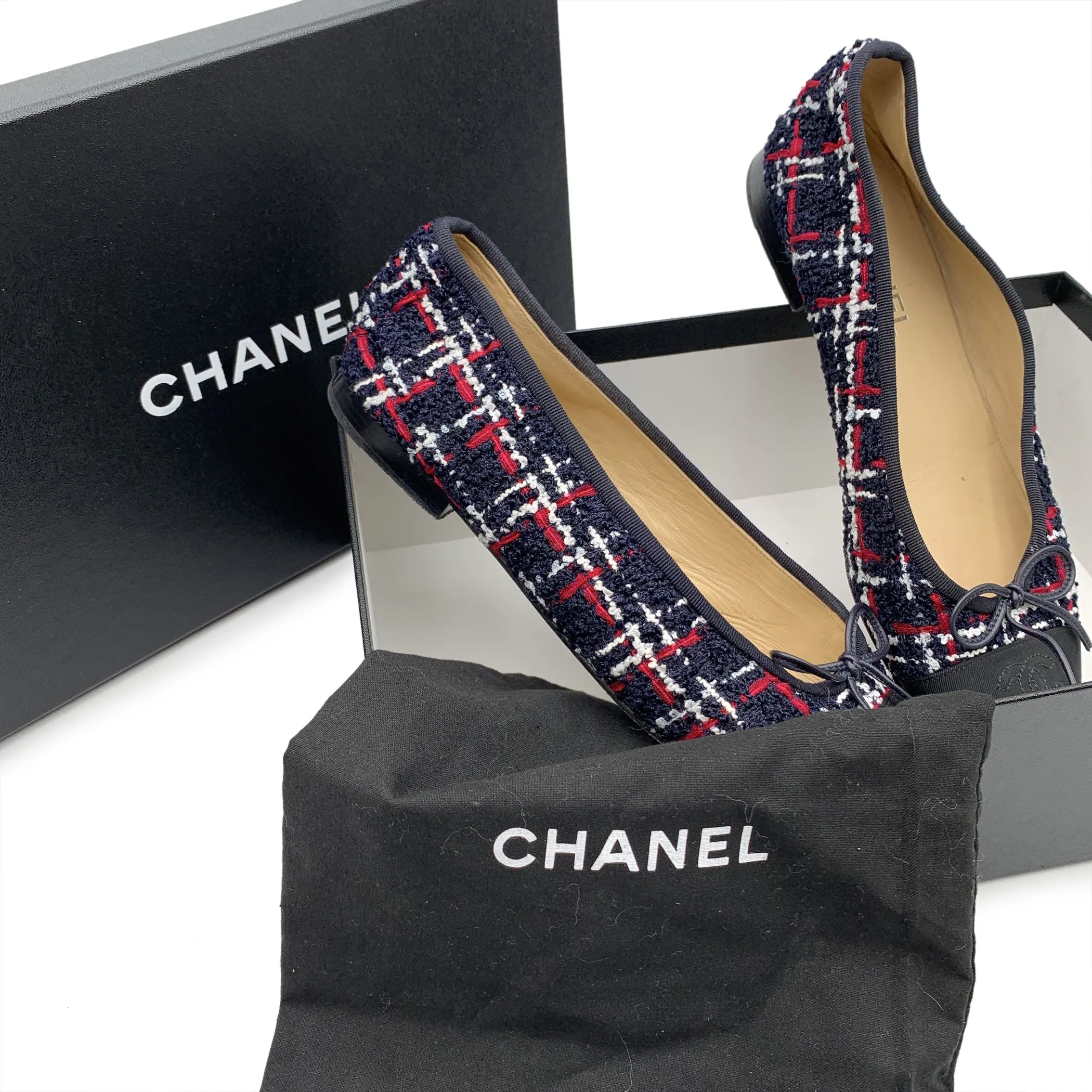 Chanel Blue Red White Tweed Ballet Flats Shoes Size 40.5 C