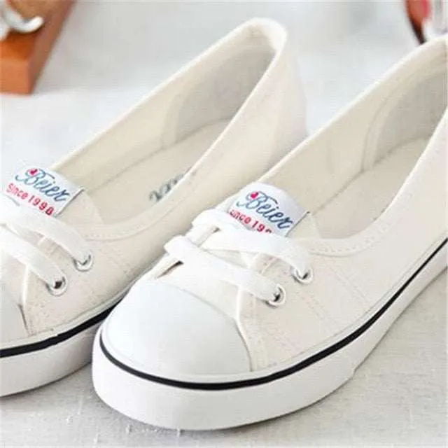 Spring summer light canvas shoes women slip-on Korean tide sneakers