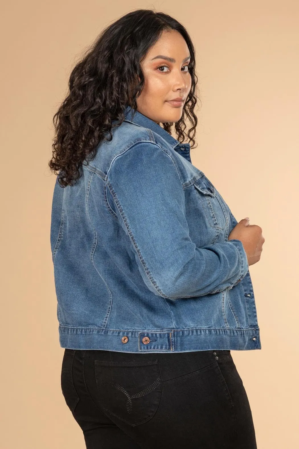 Women's Plus Size Cropped Denim Jacket